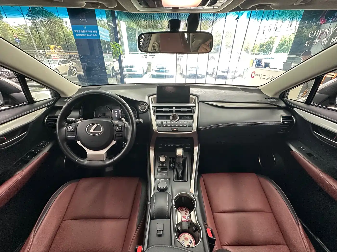 Lexus NX 2015 200t AWD F Sport фото 11