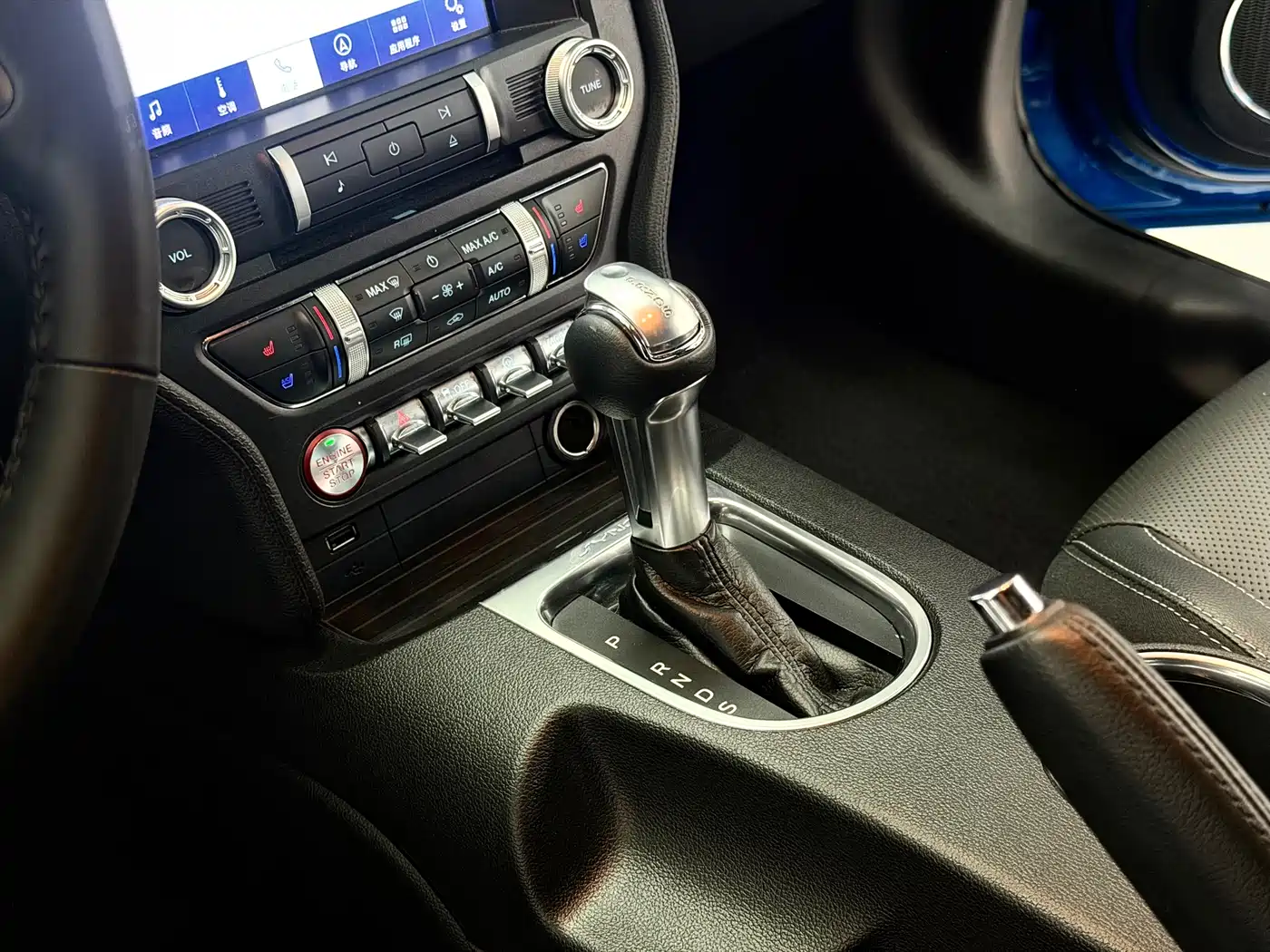 Photo 15 - Ford Mustang