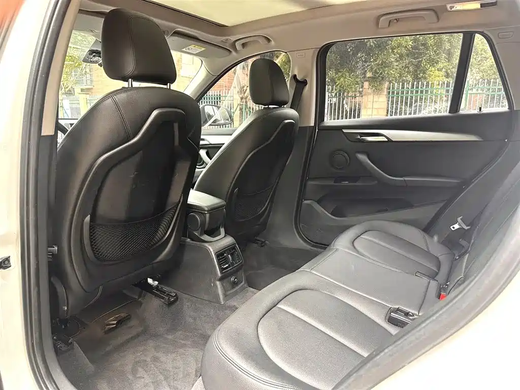 BMW X1 2018 sDrive18Li Fashion Model фото 7