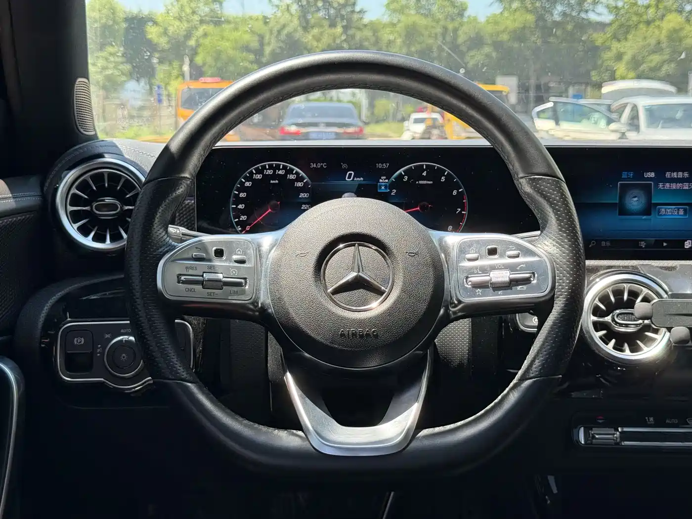 Mercedes-Benz A-Class 2023 A 200 L Fashion фото 14