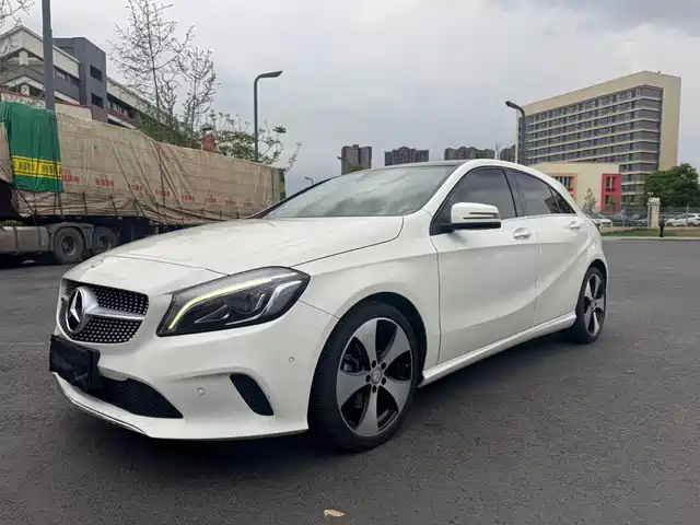 MERCEDES-BENZ A CLASS
