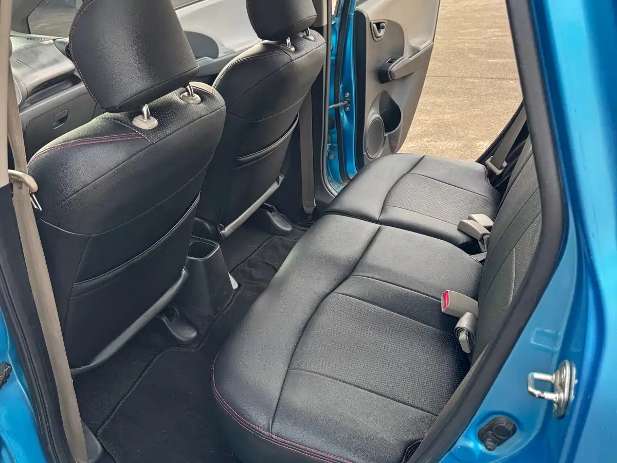 Photo 12 - Honda Fit
