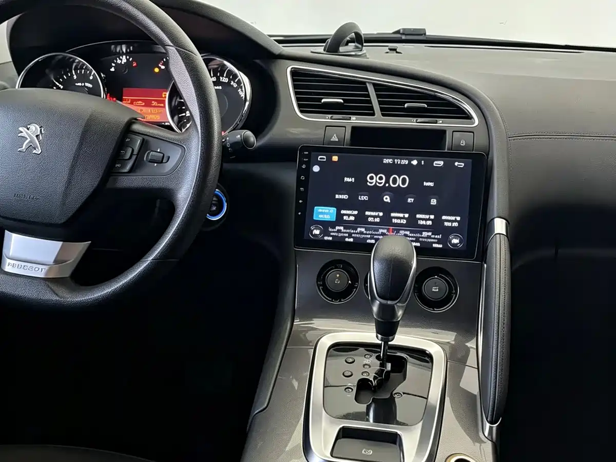 Peugeot 3008 2016 2.0L Automatic Classic Edition фото 8