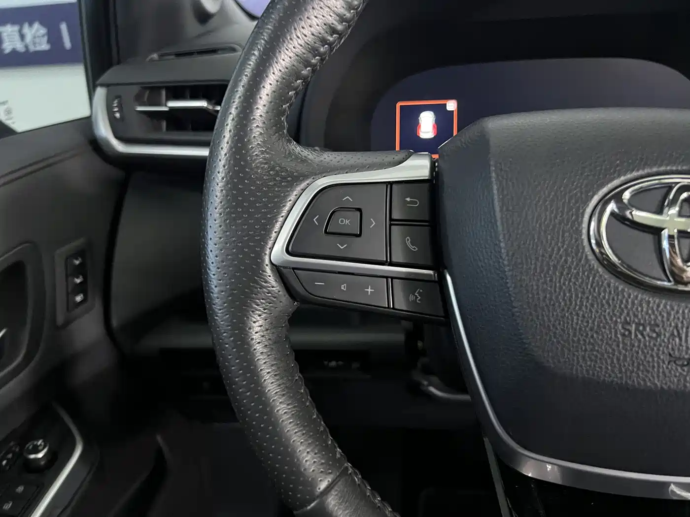 Toyota Sienna 2021 2.5L Hybrid Platinum Edition фото 23