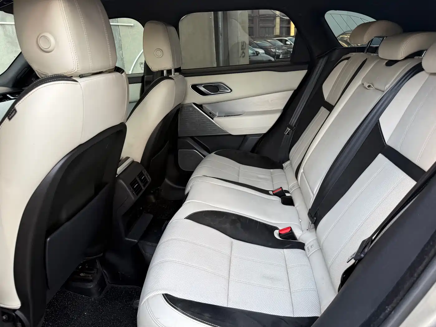 Land Rover Range Rover Velar 2018 2017 P380 R-DYNAMIC SE