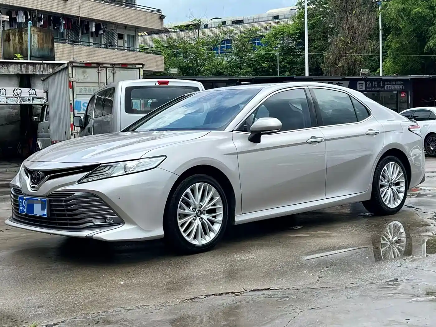 Toyota Camry 2021 2.5G Luxury Edition