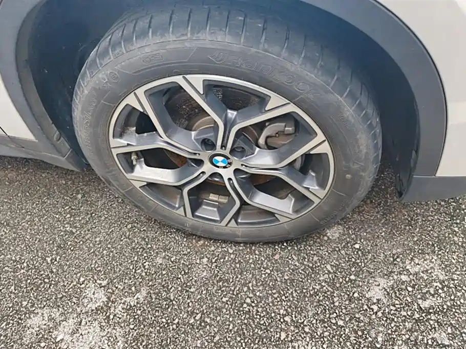 BMW X1 2022 sDrive25Li Leading фото 6