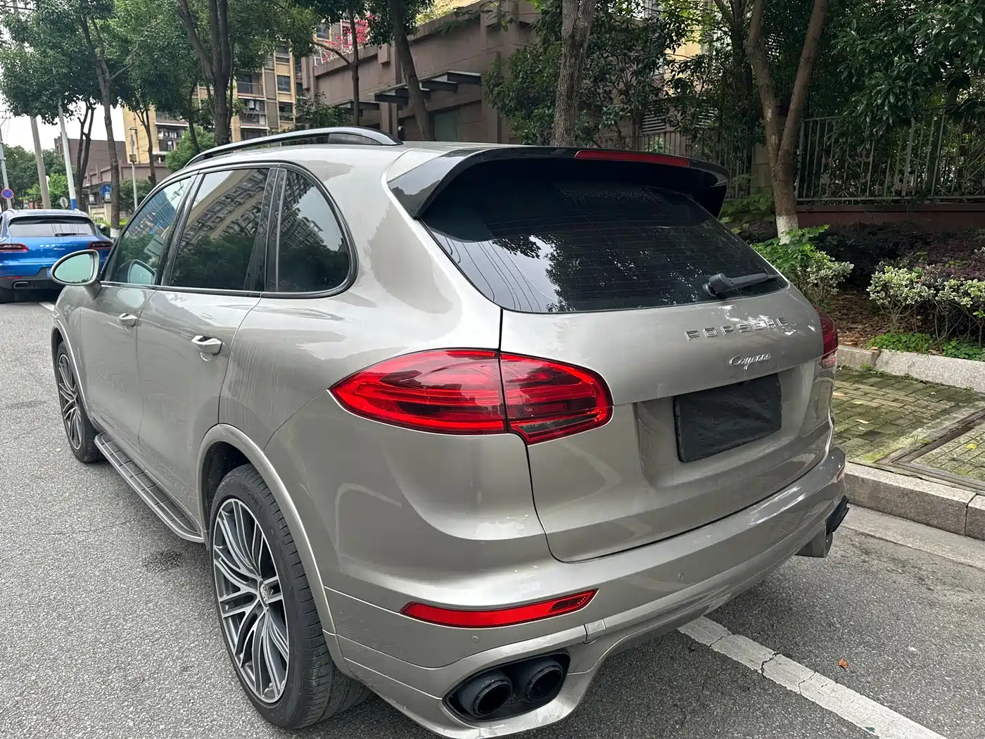Porsche Cayenne 2011 Cayenne 3.0T фото 8