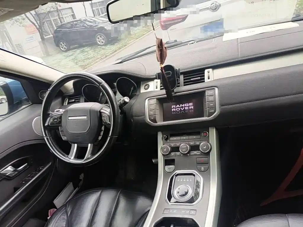 Land Rover Range Rover Evoque (Import) 2014 2013 2.0T 5-door Premium Edition