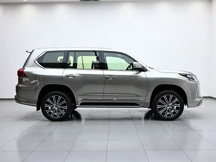 Lexus LX 2017 570 Prestige Luxury фото 6