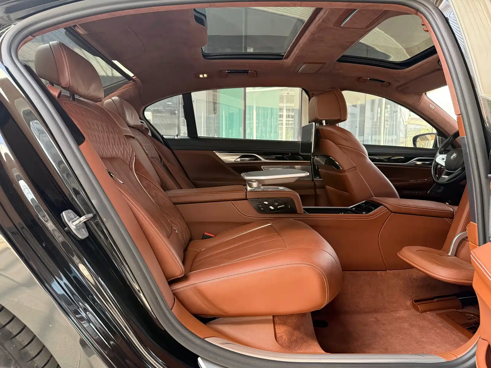 Photo 9 - BMW 7 Series