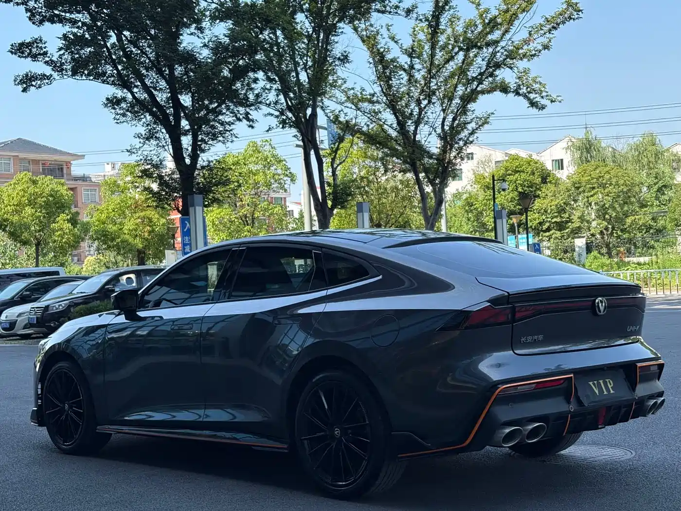 CHANGAN UNI-V
