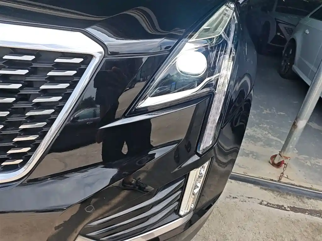 Cadillac XT5 2022 2.0T 4WD Luxury фото 18