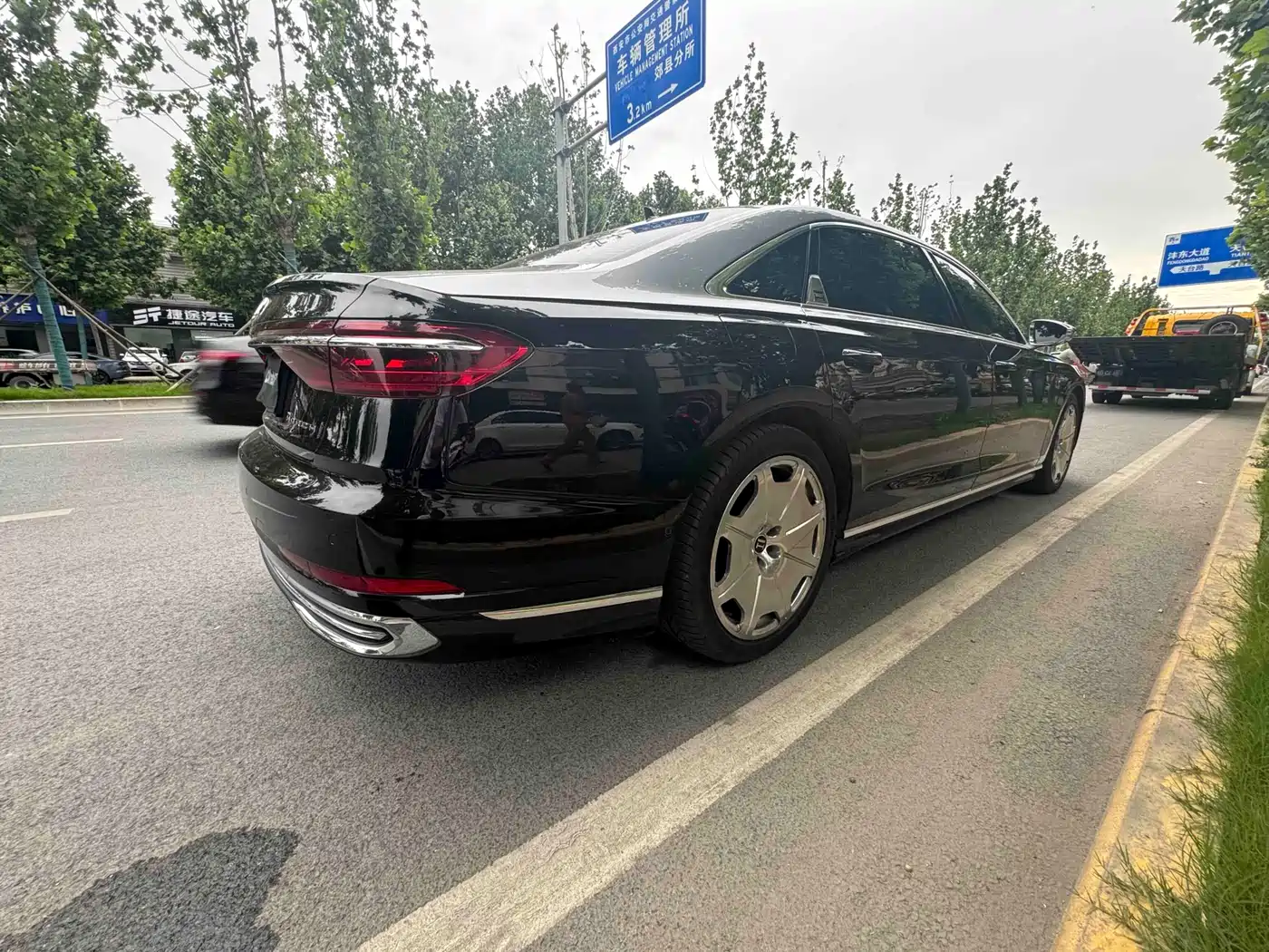 Audi A8 2022 A8L Horch Founder Edition Two-Tone Collector фото 11