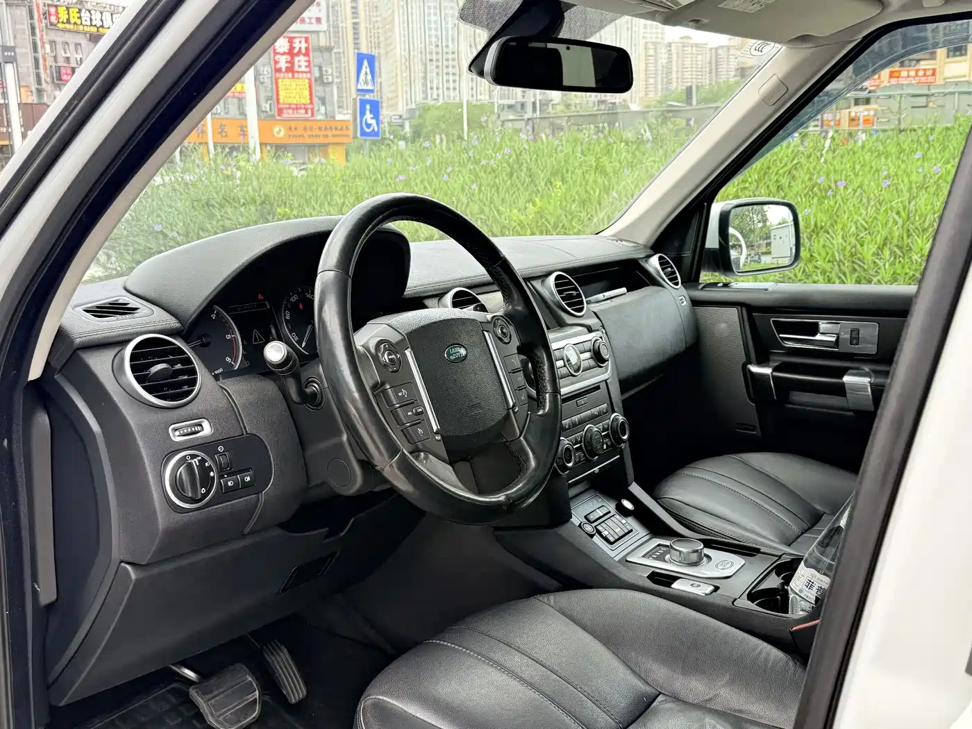 Land Rover Discovery 2013 3.0 SDV6 HSE Diesel фото 18