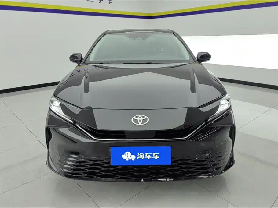 Toyota Camry 2024 Hybrid 2.0HGVP Luxury Edition фото 2