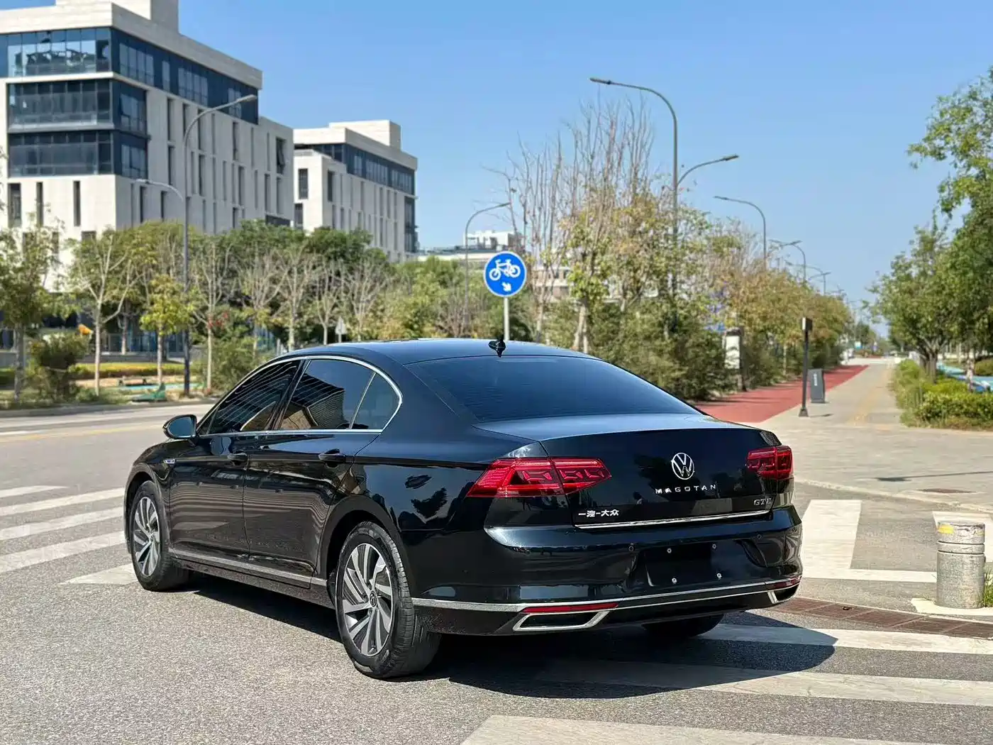 Volkswagen Magotan GTE Plug-in Hybrid 2022 GTE Luxury фото 7