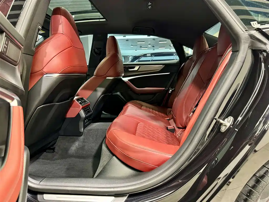 Audi A7L 2024 45 TFSI quattro Black Warrior Edition фото 20