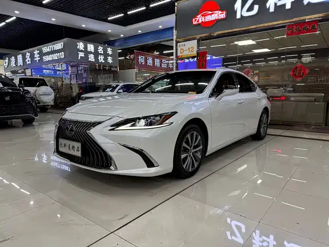 Lexus ES 200, Совершенство