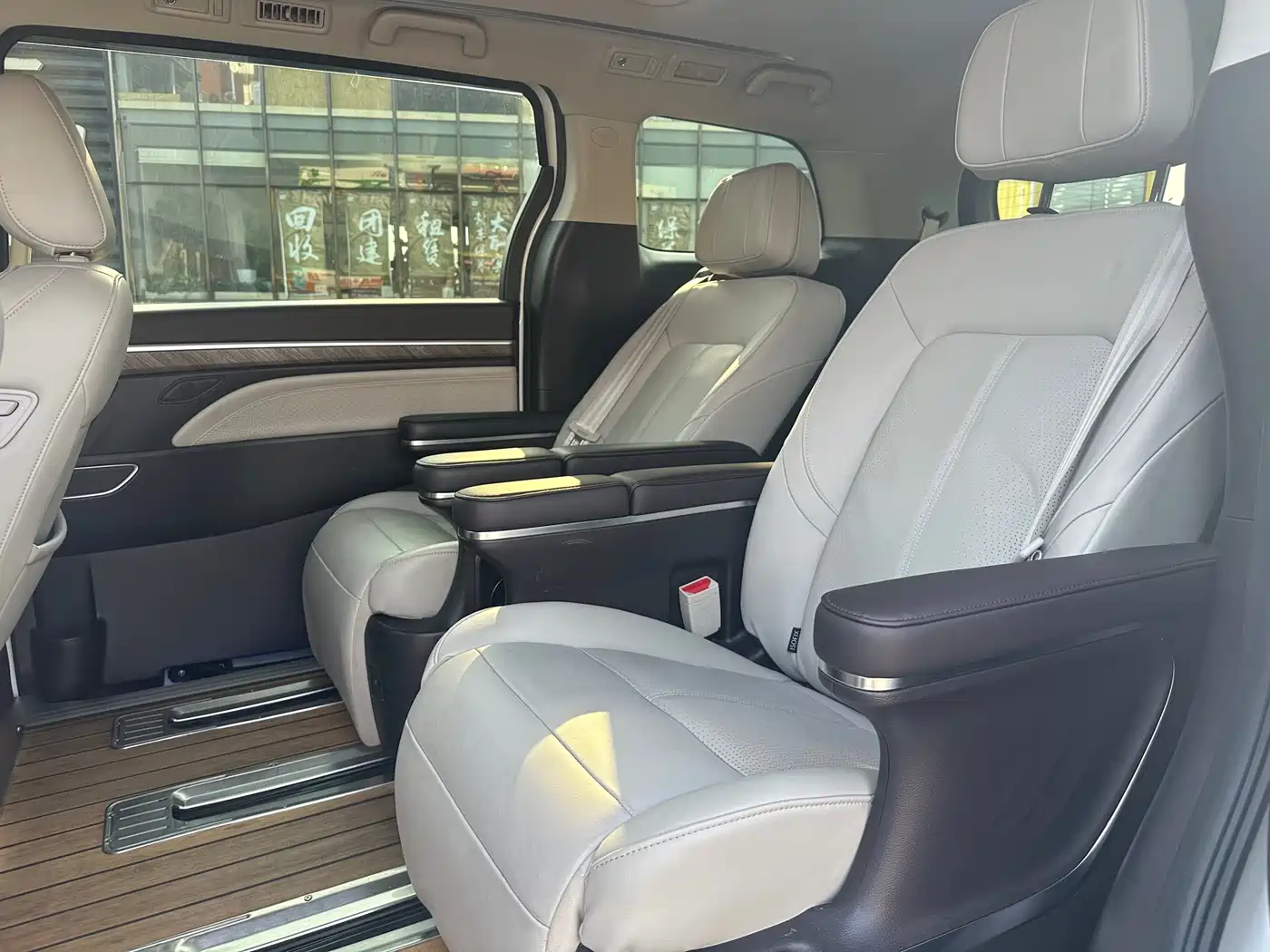 GAC Trumpchi Trumpchi M8 2021 Leading Show Series 390T Ultimate Edition фото 9