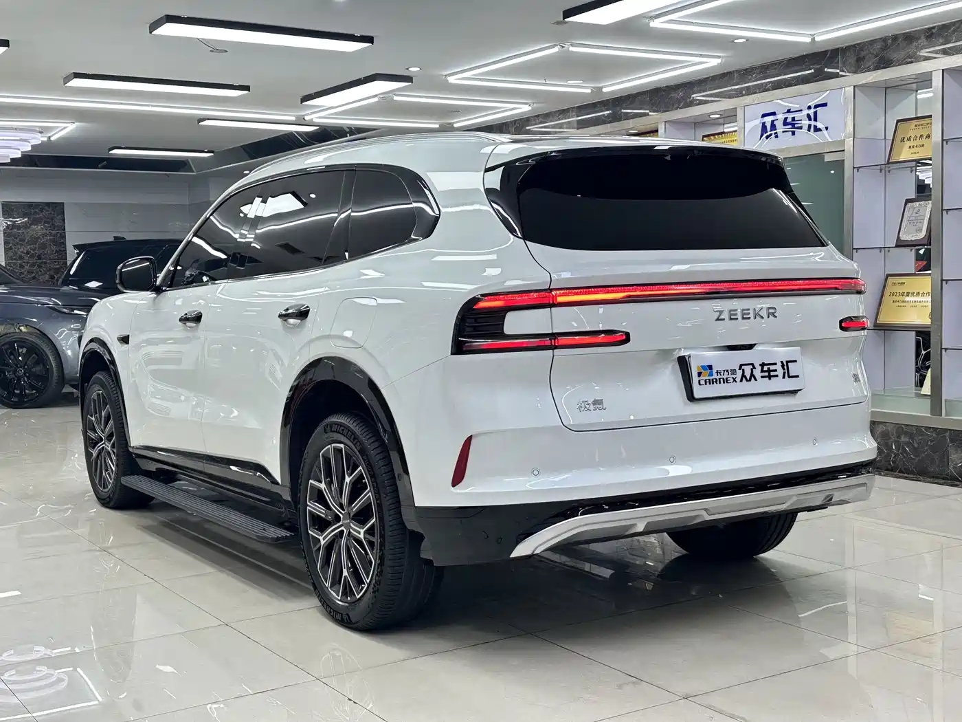 ZEEKR 8X 2026