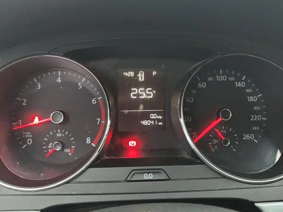 Volkswagen Lamando 2015 230TSI DSG Style фото 14