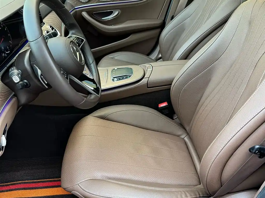 Mercedes-Benz E-Class 2023 E 300 L Fashion фото 5