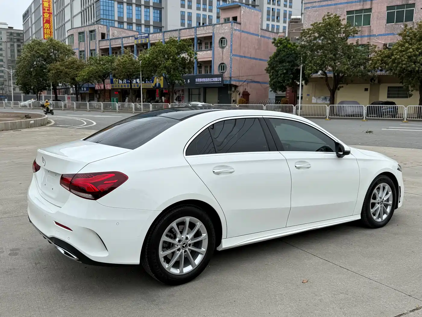 Mercedes-Benz A-Class 2020 A 200 L Sport Sedan фото 9
