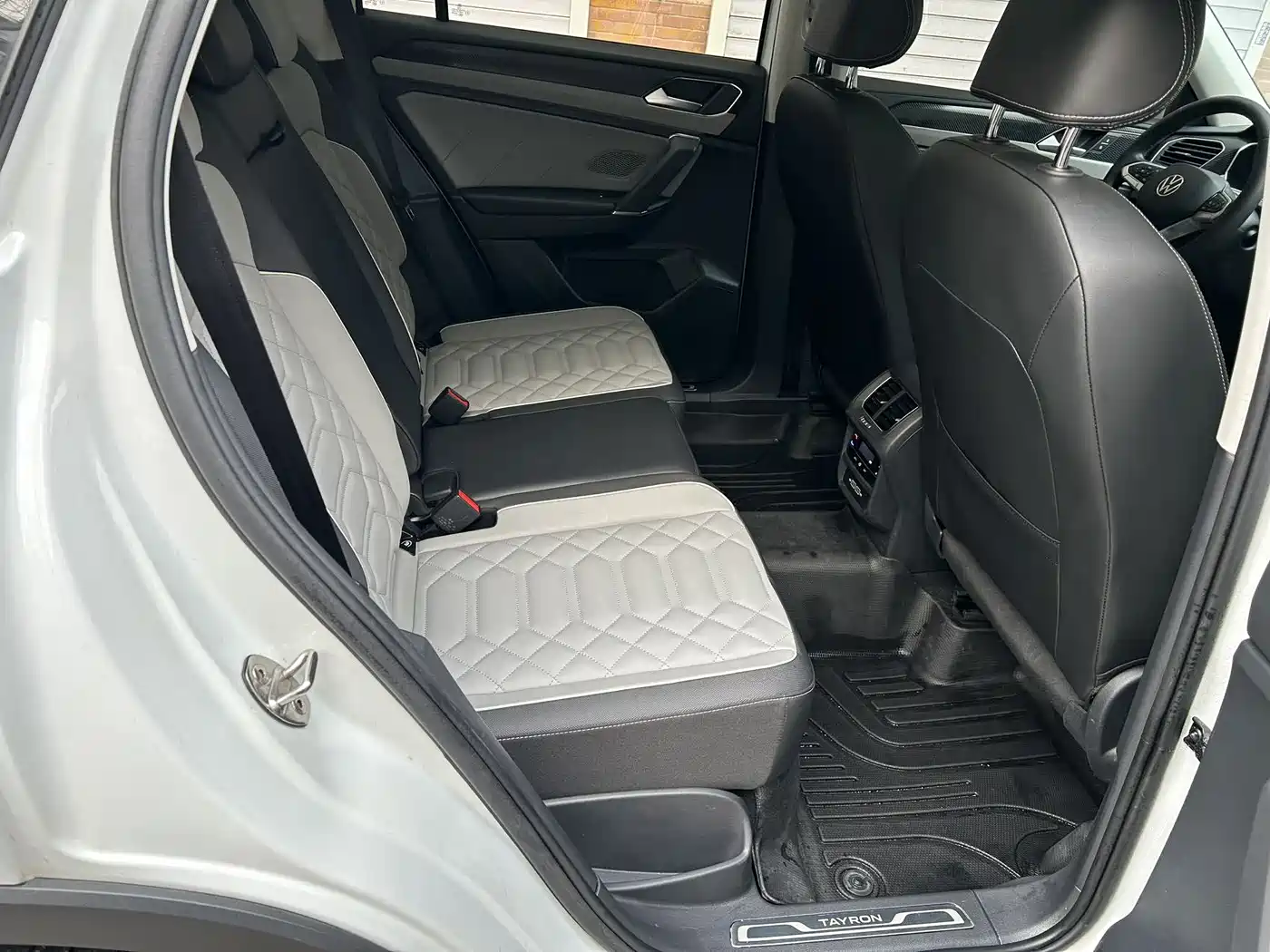Volkswagen Tayron 2023 280TSI 2WD Luxury Plus Advanced Edition фото 19