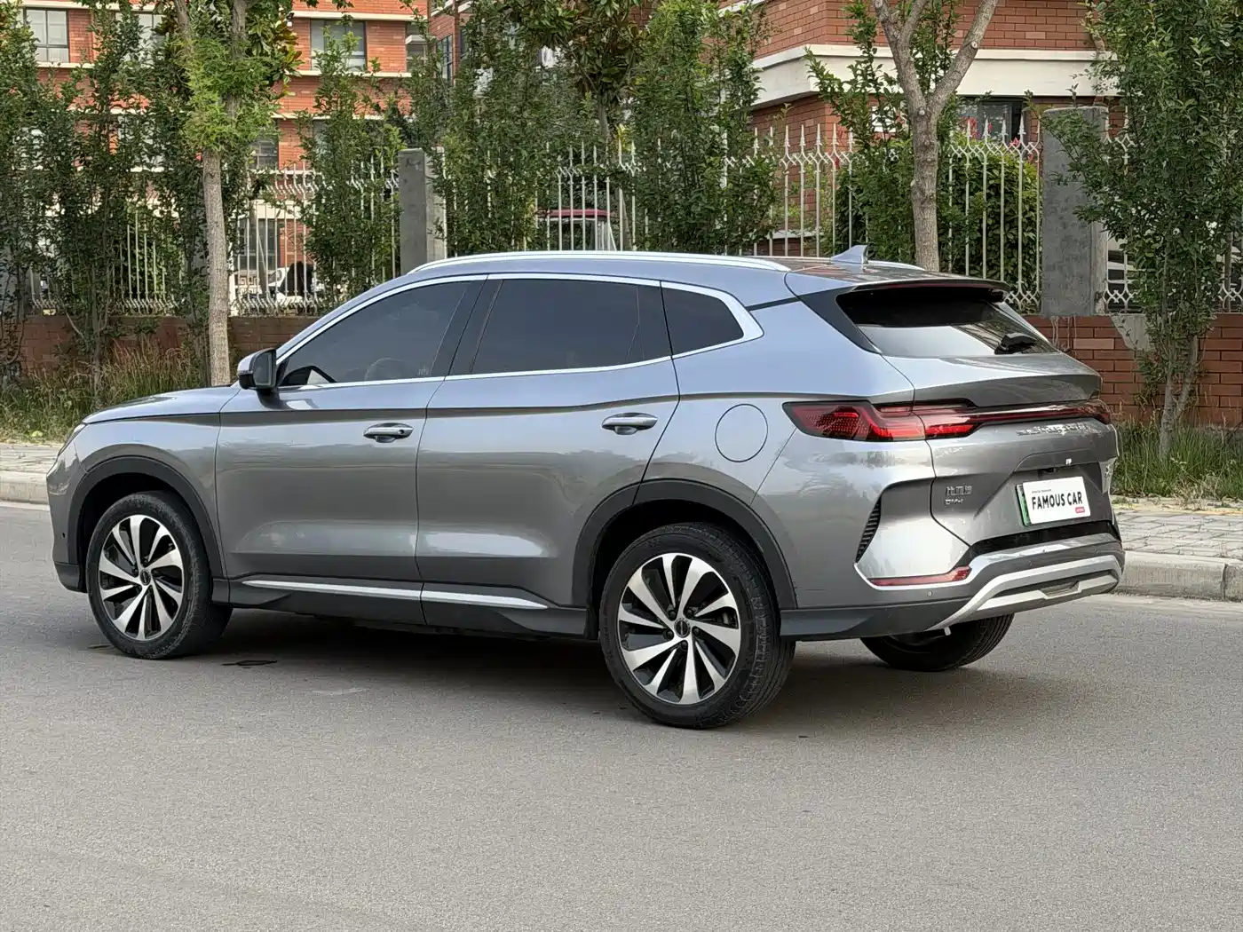 BYD Song PLUS PHEV 2024 Glory Edition DM-i 110km Flagship PLUS фото 6