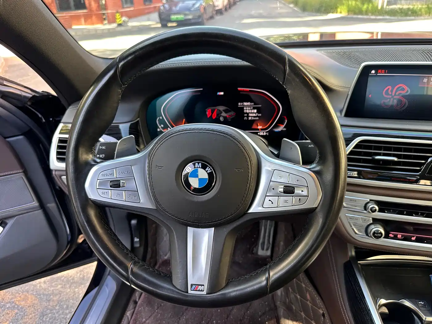 BMW 7 Series 2021 Model 740Li Leading M Sport Package фото 11