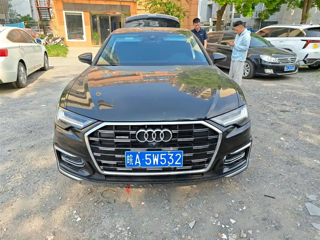 Audi A6L 2024 55 TFSI quattro Exclusive Dynamic фото 2