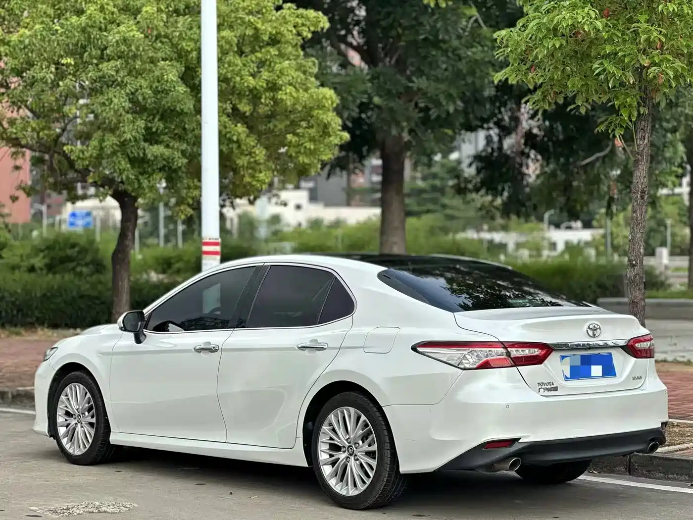 Toyota Camry 2018 2.5G Luxury Edition фото 8