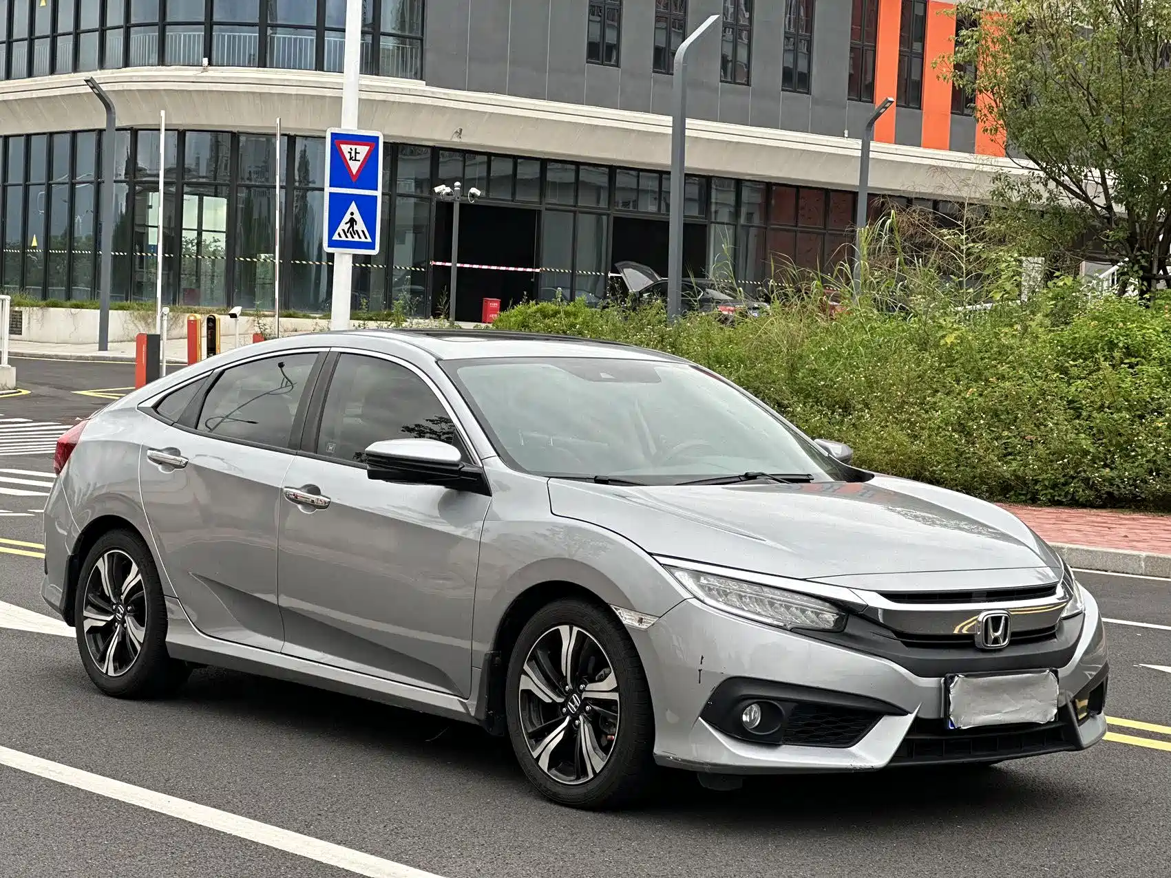 Фото 3 - Honda Civic
