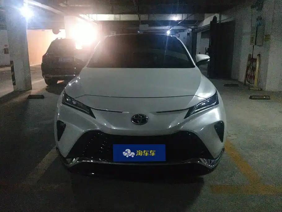 Toyota Venza 2022 2022 2.0L CVT 2WD Luxury