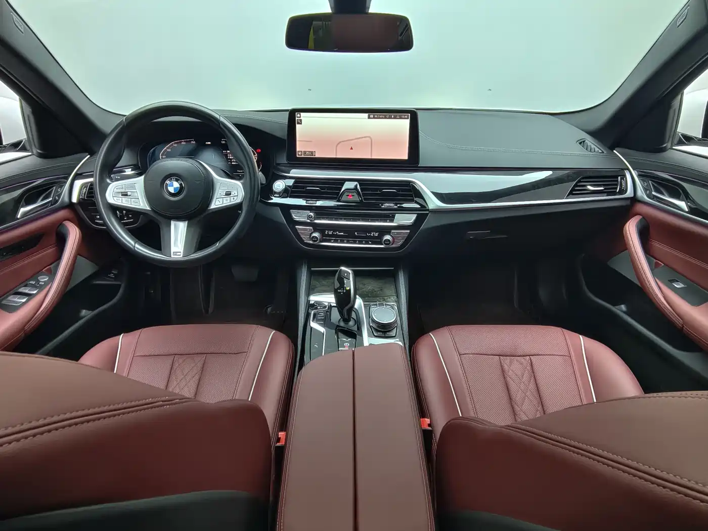 BMW 5 Series 2022 Model Second Facelift 525Li M Sport Package фото 8