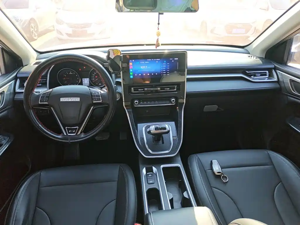 Фото 10 - Haval M6