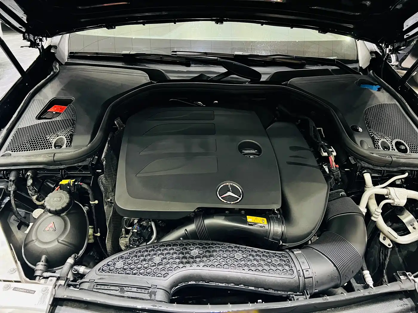 Mercedes-Benz E-Class 2023 E 260 L фото 8