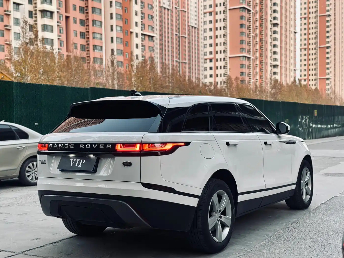 Land Rover Range Rover Velar 2017 P250 S фото 4