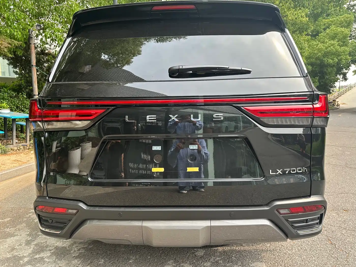 Lexus LX 2025 700h Boundary Edition фото 11
