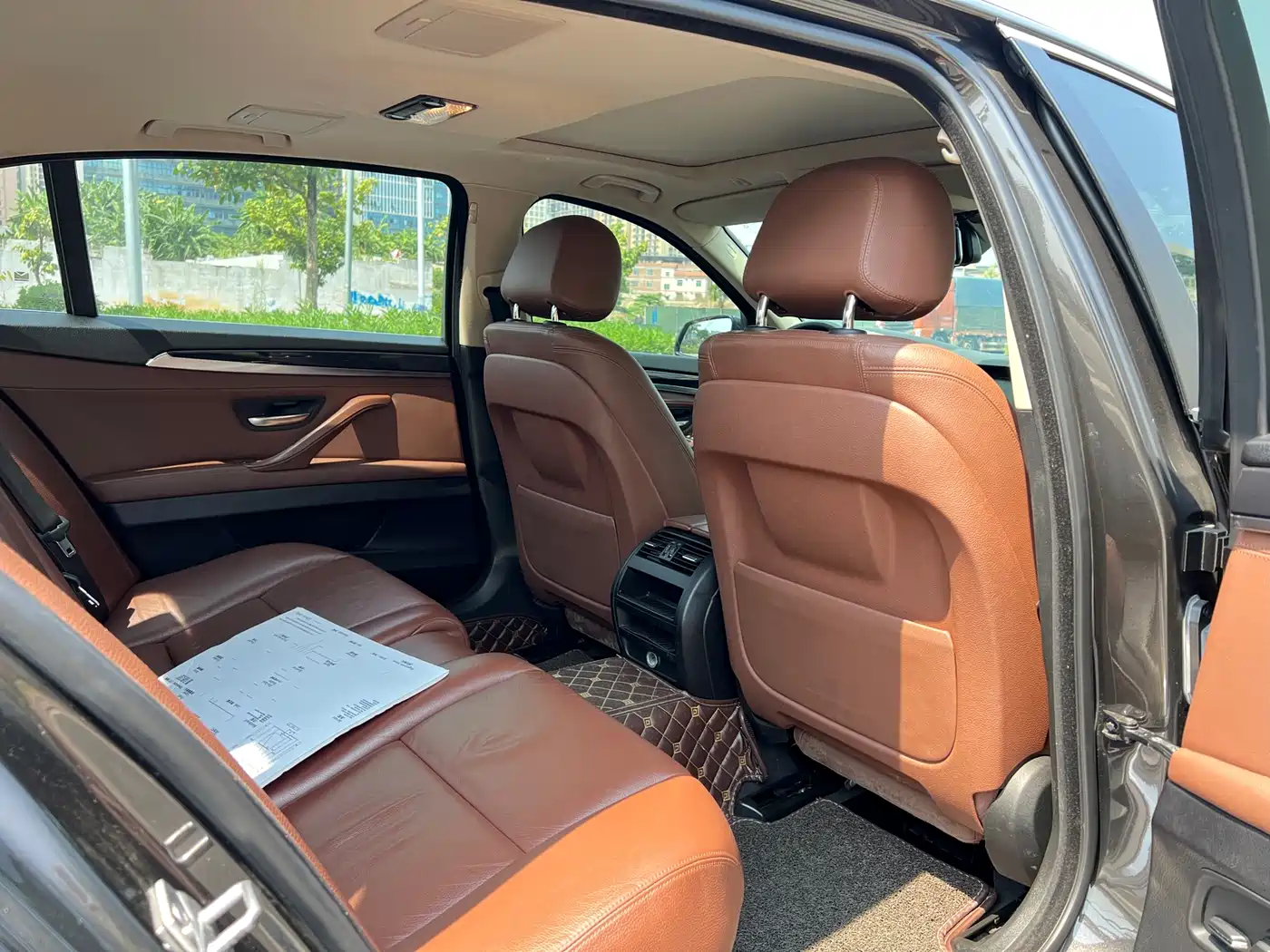 BMW 5 Series 2014 520Li Elegance фото 15