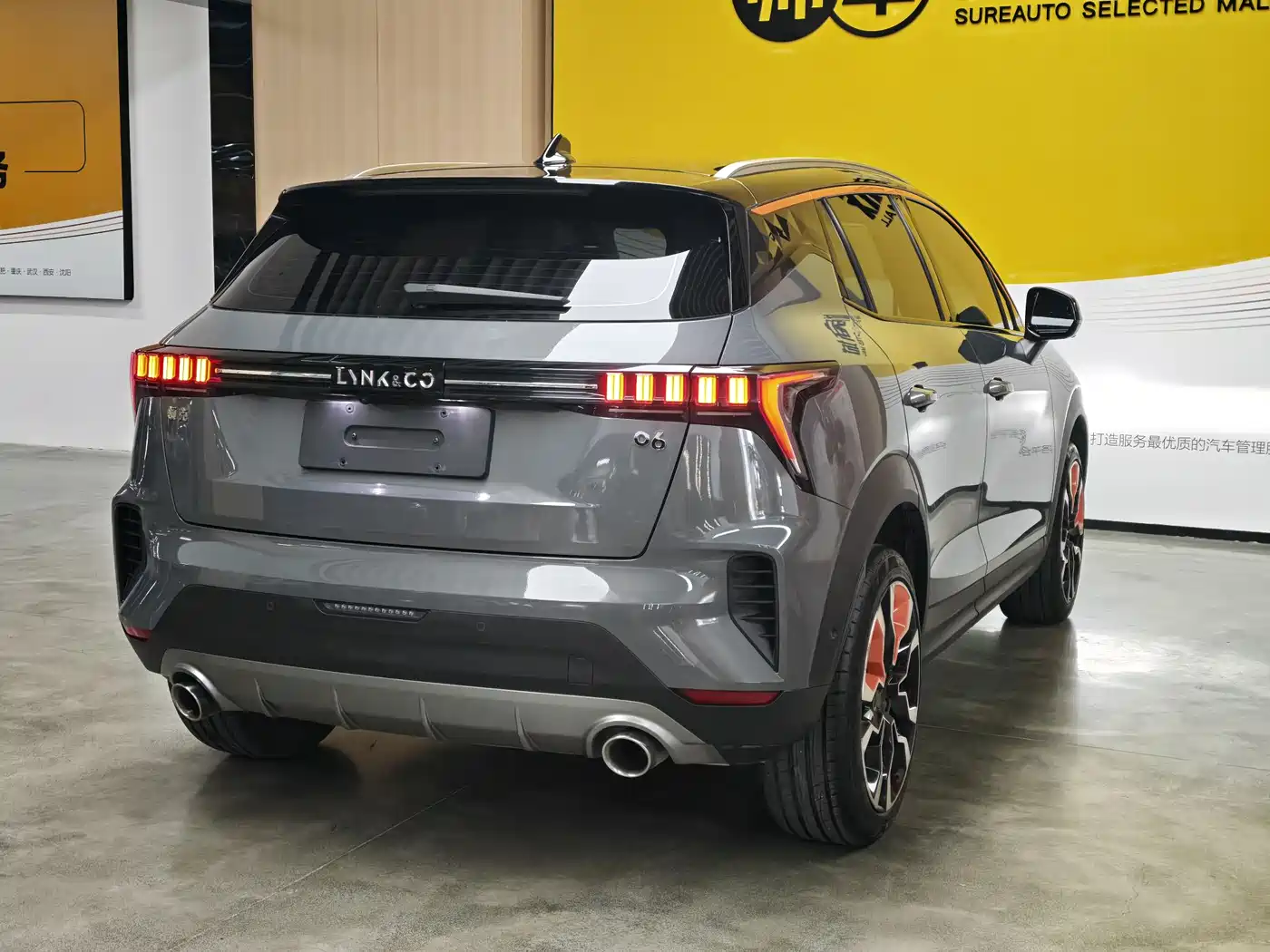 Lynk & Co 06 2020 1.5T Halo фото 5