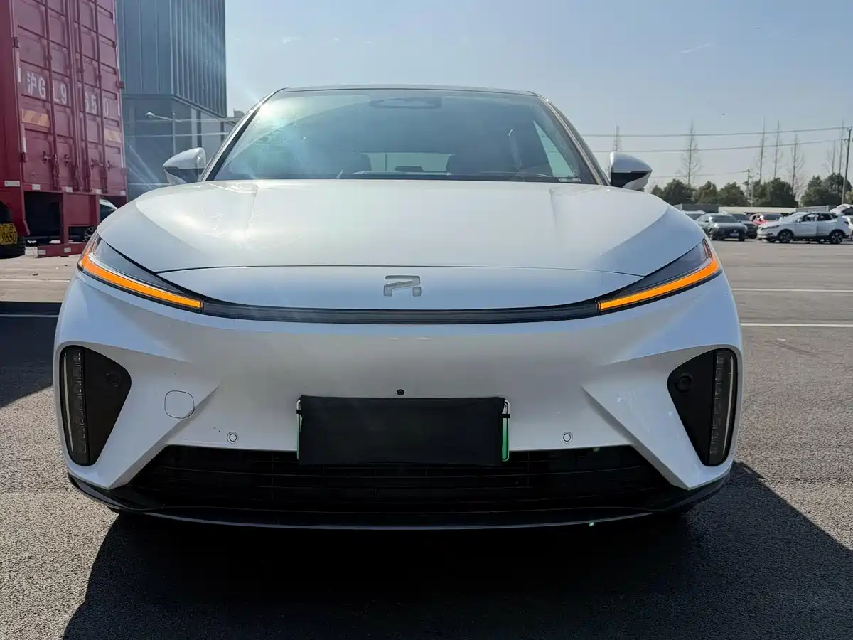 RISING AUTO FEIFAN R7