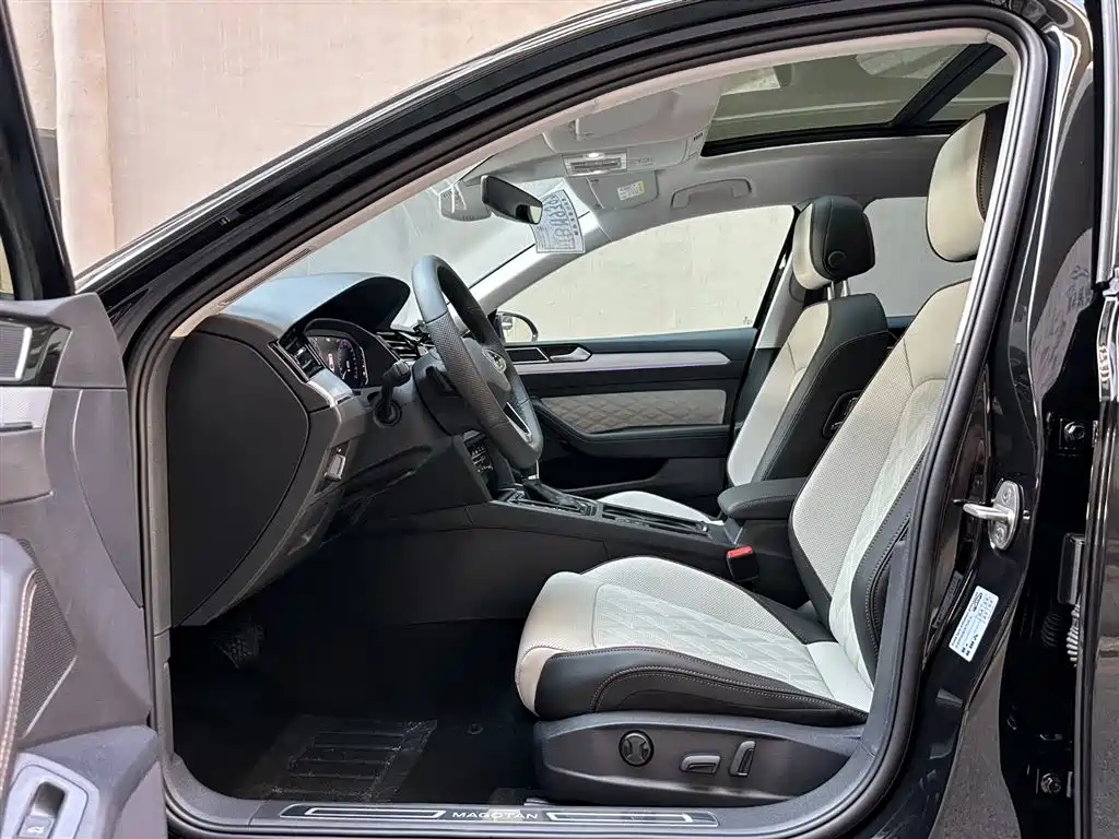Volkswagen Magotan 2025 Facelift Public Edition 330TSI DSG Luxury фото 9