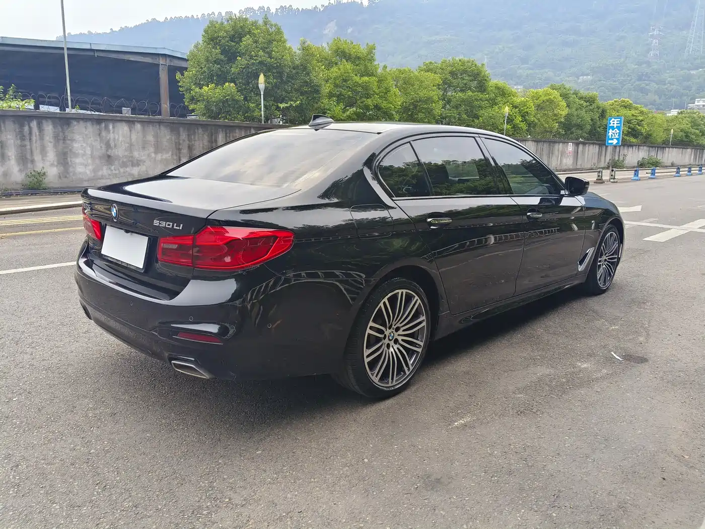 BMW 5 Series 2018 Facelift 530Li Exclusive M Sport Package фото 9