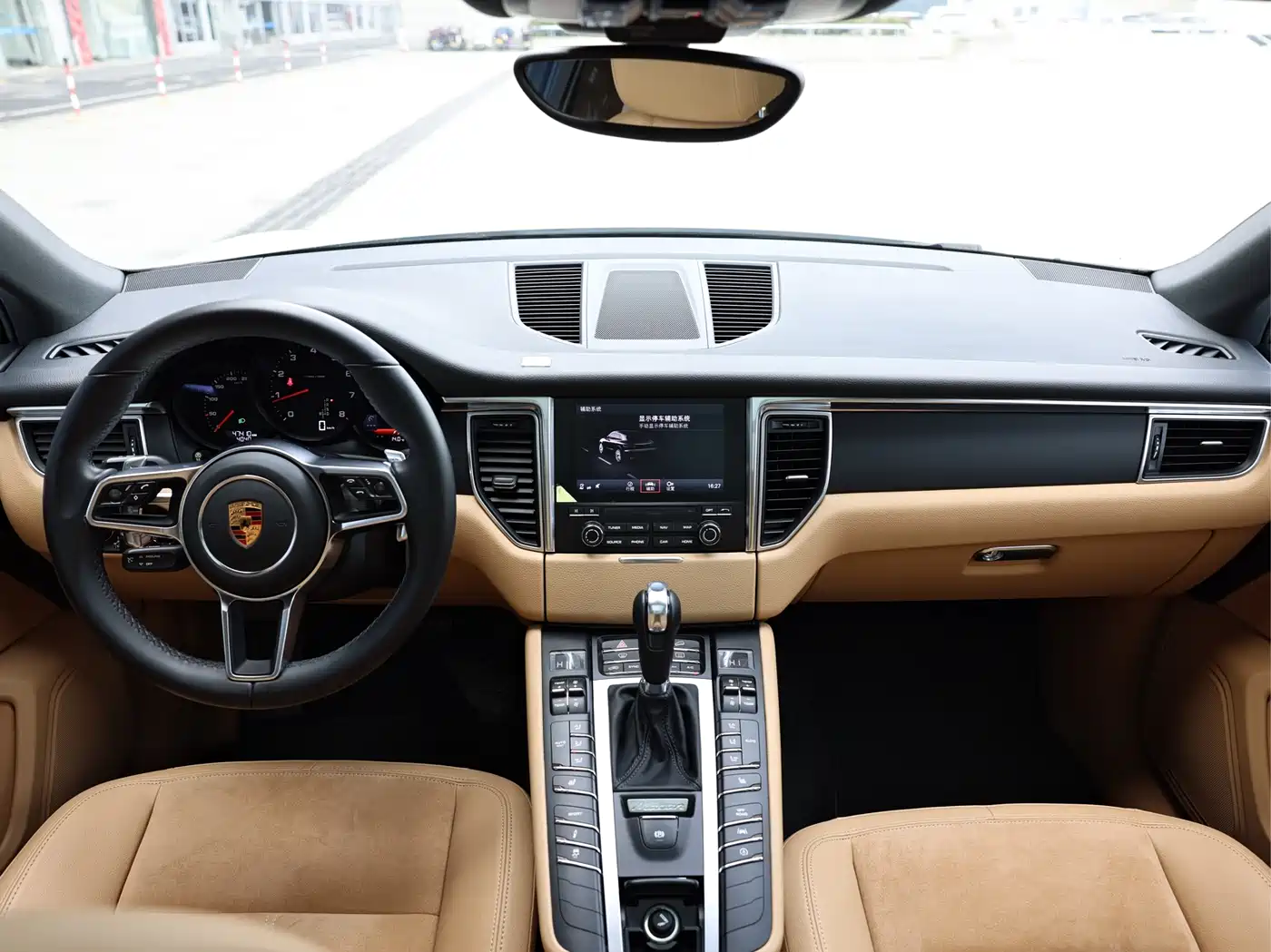 Porsche Macan 2017 Macan 2.0T фото 9