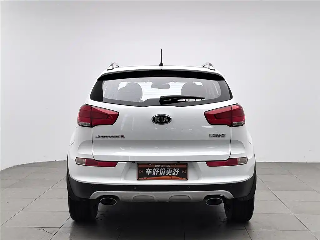 Kia Sportage 2016 2.0L Automatic 2WD DLX фото 4
