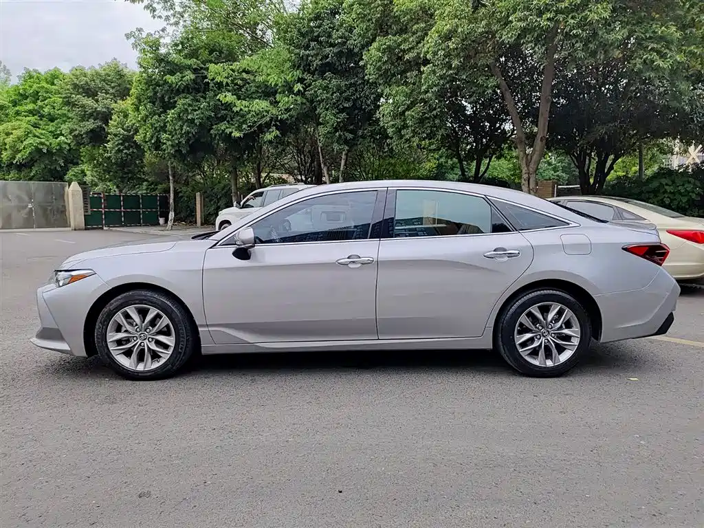 Toyota Avalon 2021 2.5L Luxury Edition фото 3