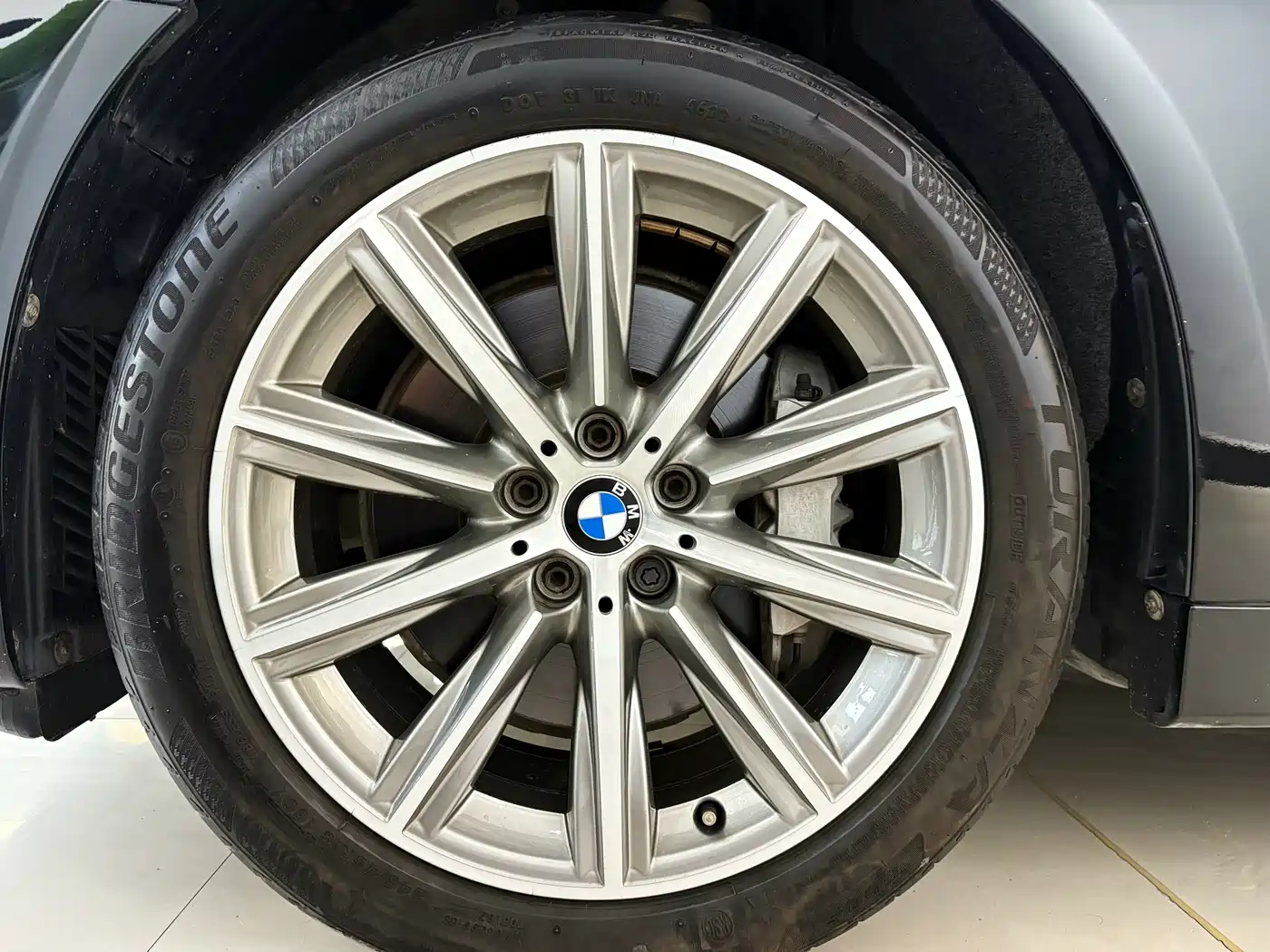BMW 5 Series 2018 528Li Launch Special Edition фото 14