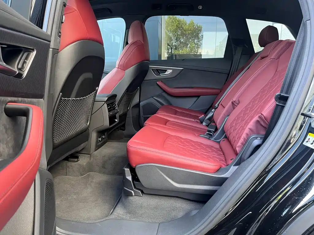Audi SQ7 2026 2024 4.0 TFSI